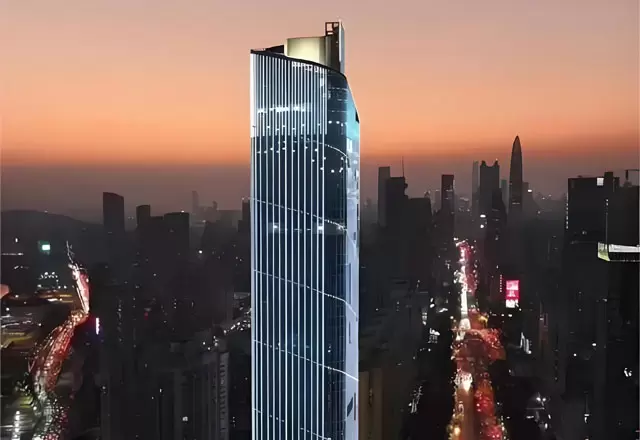 深センの高層ビルのファサード照明
